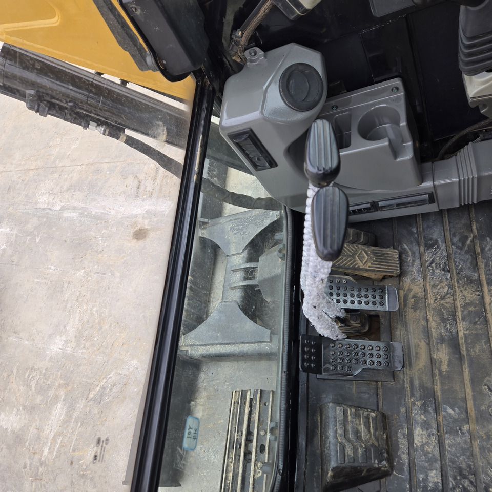 Caterpillar 305.5E2 - Mini pelle: photos 2 Caterpillar 305.5E2 - Mini pelle: photos 2