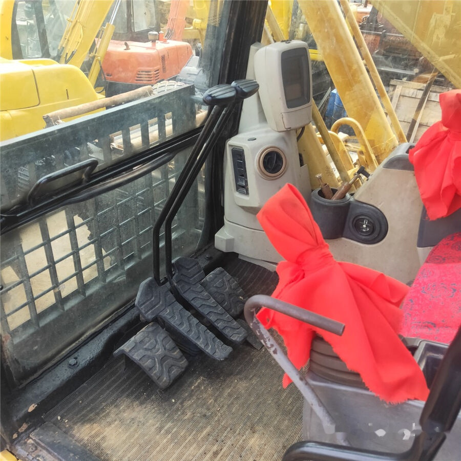 Caterpillar 320C - Excavatrice amphibie: photos 1 Caterpillar 320C - Excavatrice amphibie: photos 1