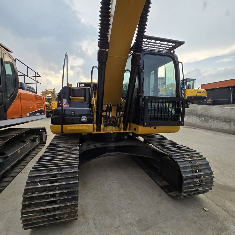 Caterpillar 320DL - Pelle sur chenille: photos 1 Caterpillar 320DL - Pelle sur chenille: photos 1