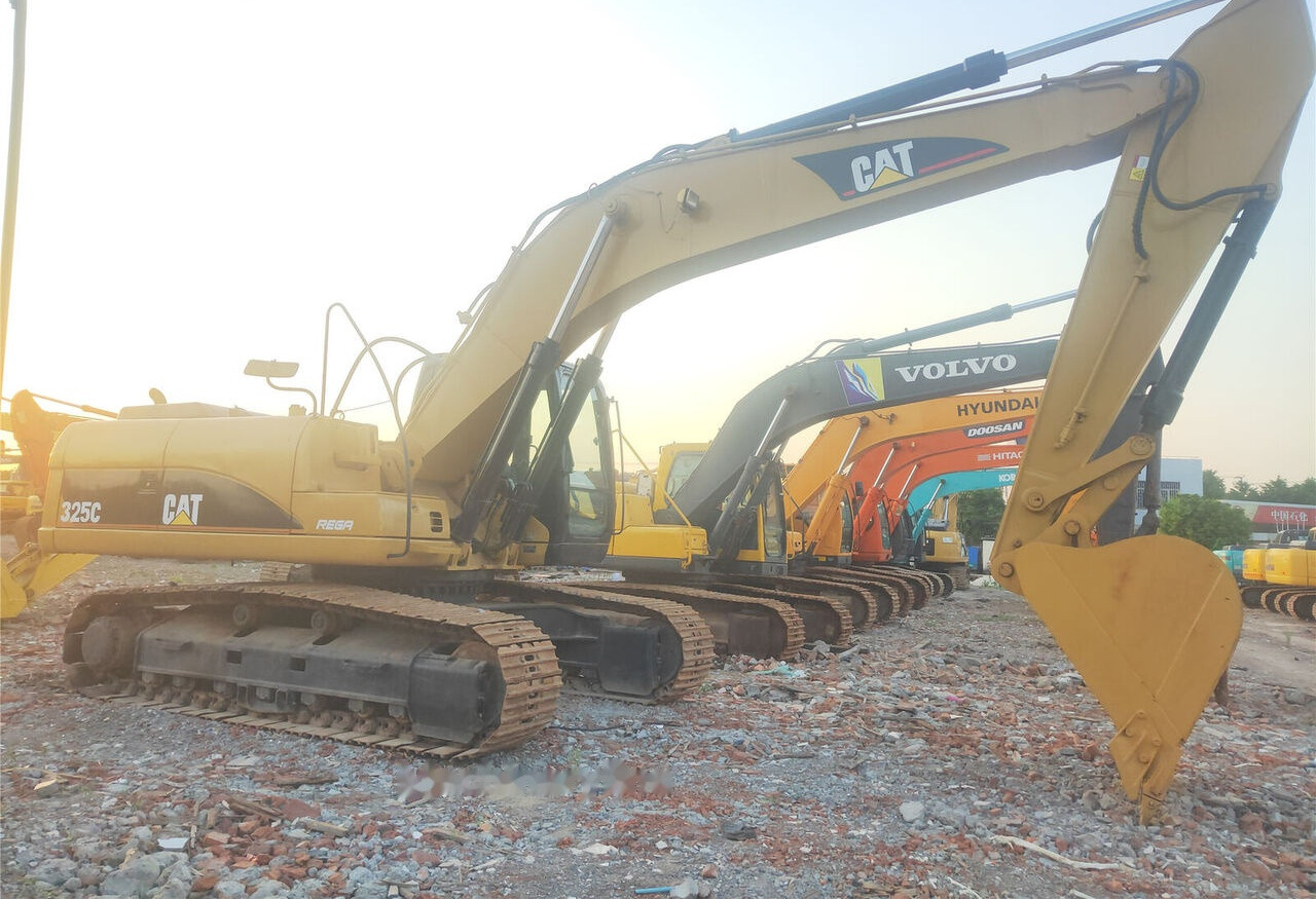 Caterpillar 325C - Pelle sur chenille: photos 1 Caterpillar 325C - Pelle sur chenille: photos 1