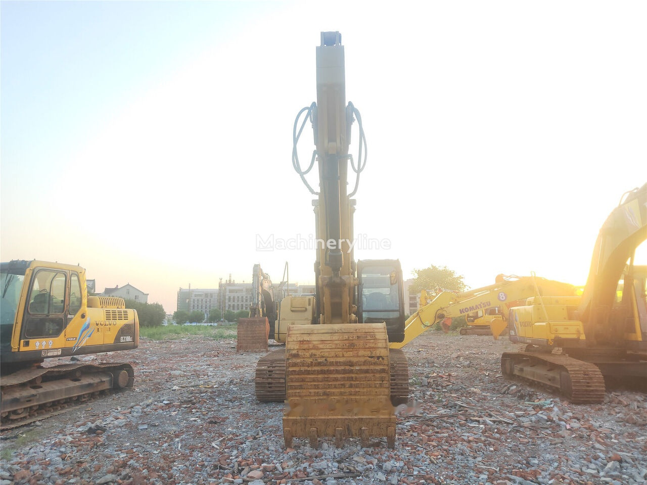 Caterpillar 325C - Pelle sur chenille: photos 5 Caterpillar 325C - Pelle sur chenille: photos 5