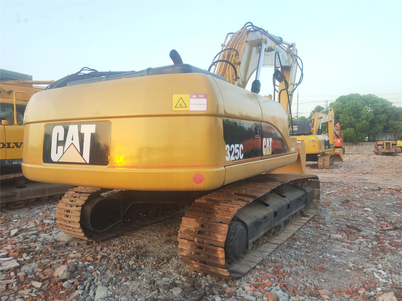 Caterpillar 325C - Pelle sur chenille: photos 2 Caterpillar 325C - Pelle sur chenille: photos 2