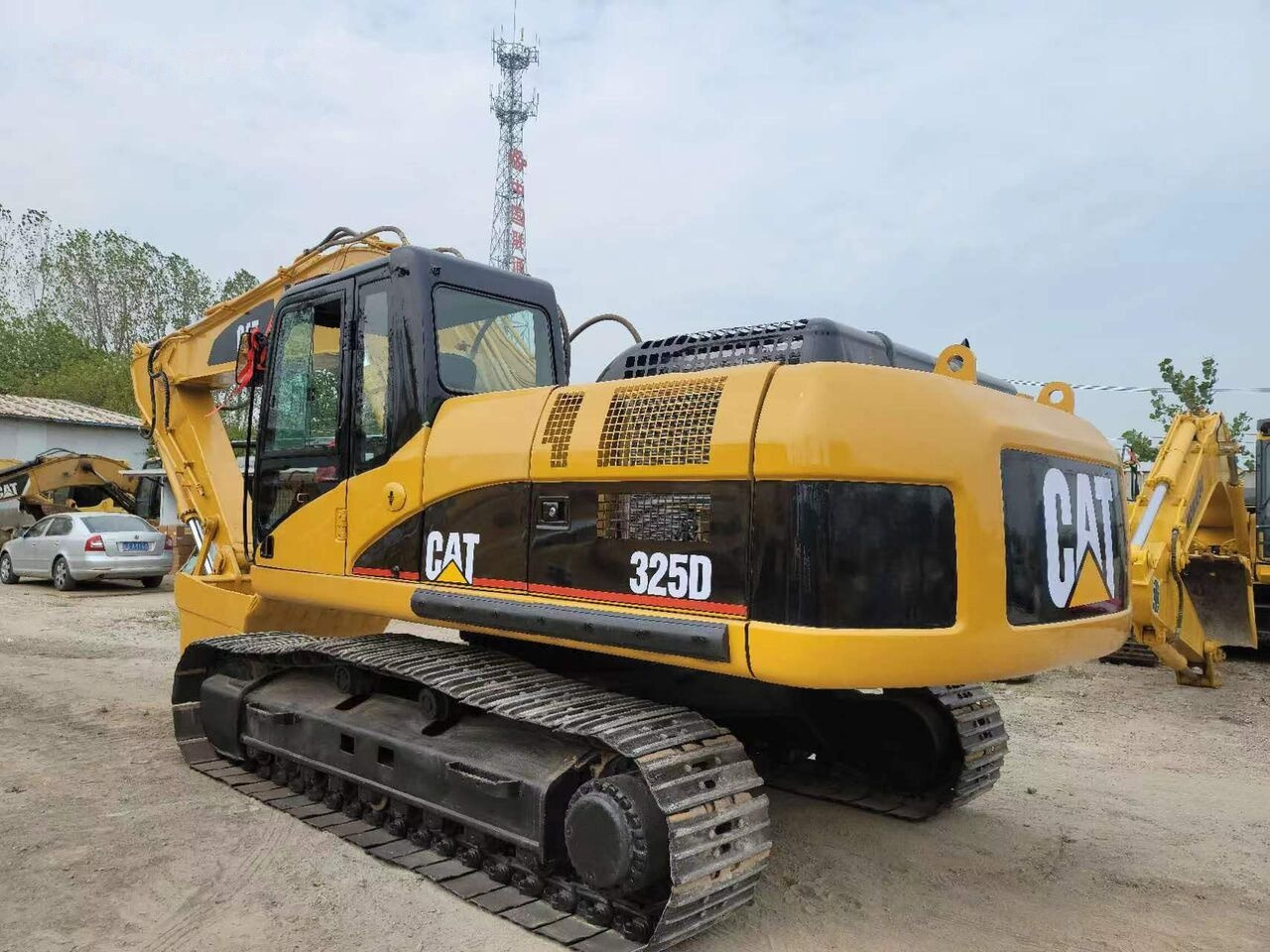 Caterpillar 325D - Pelle sur chenille: photos 3 Caterpillar 325D - Pelle sur chenille: photos 3