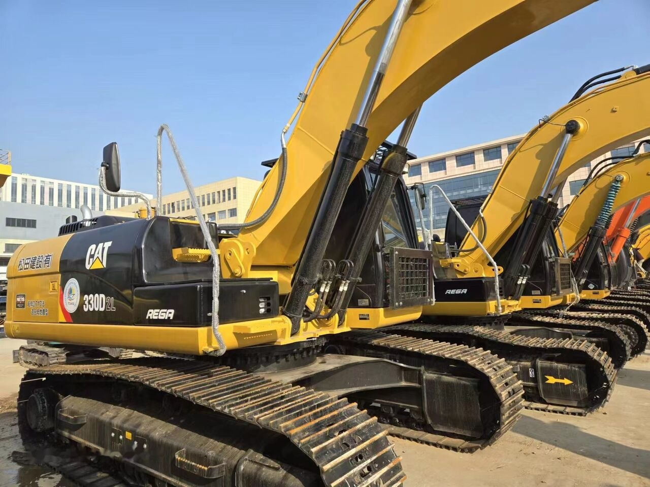 Caterpillar 330D2L - Pelle sur chenille: photos 4 Caterpillar 330D2L - Pelle sur chenille: photos 4