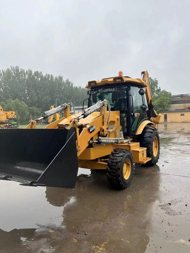 Caterpillar 420F - Tractopelle: photos 1 Caterpillar 420F - Tractopelle: photos 1