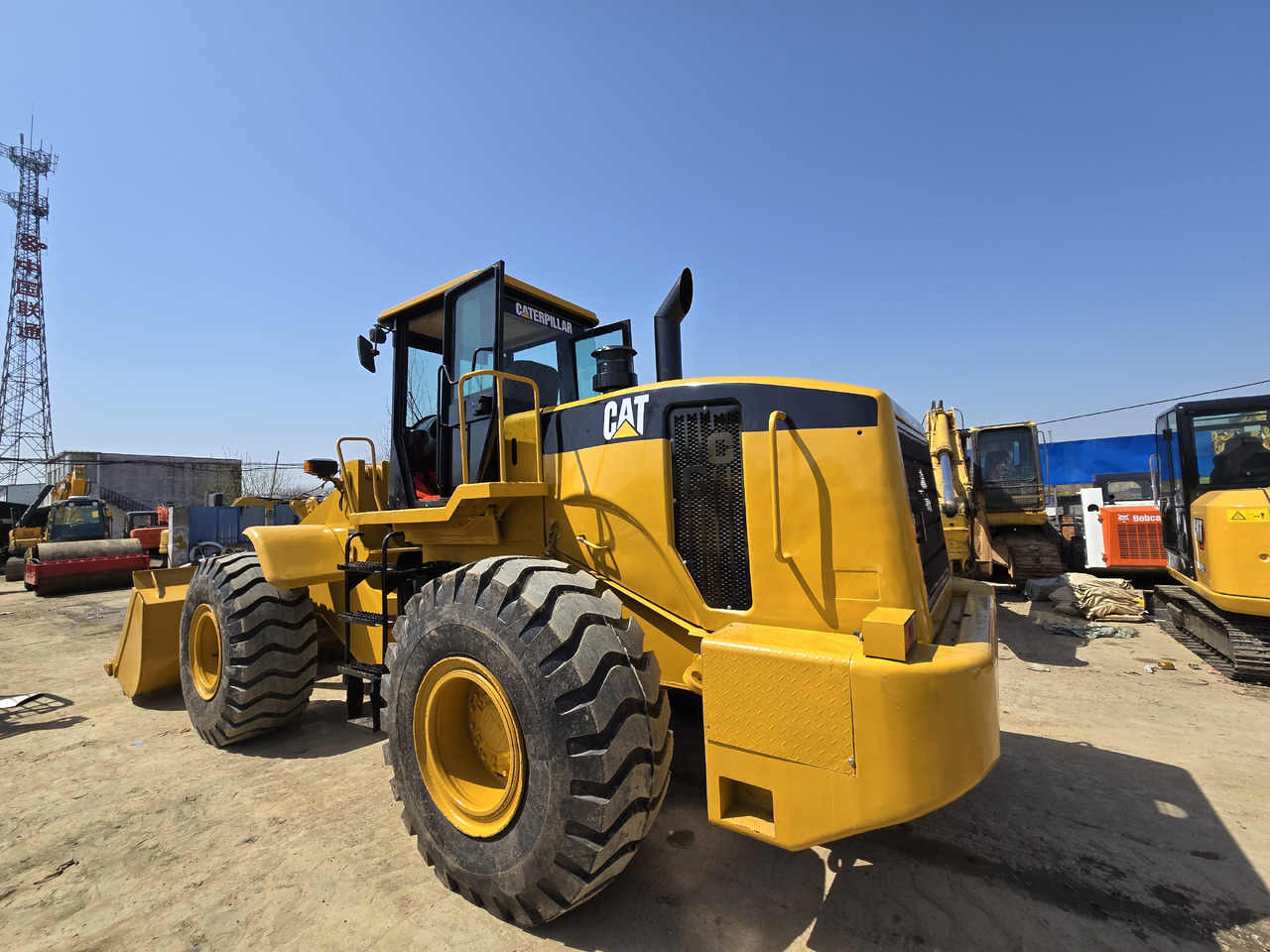 Chargeuse sur pneus Caterpillar 966G: photos 6