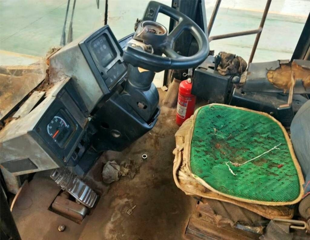 Caterpillar 980 G - Chargeuse sur pneus: photos 2 Caterpillar 980 G - Chargeuse sur pneus: photos 2