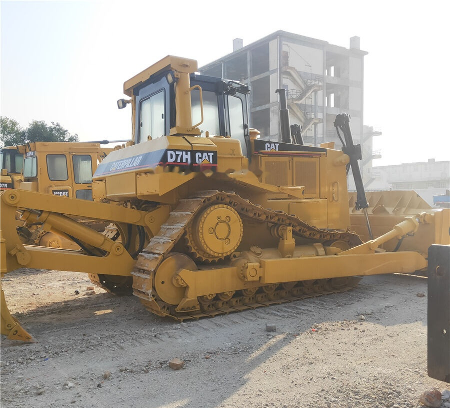 Caterpillar D7H - Bulldozer: photos 5 Caterpillar D7H - Bulldozer: photos 5