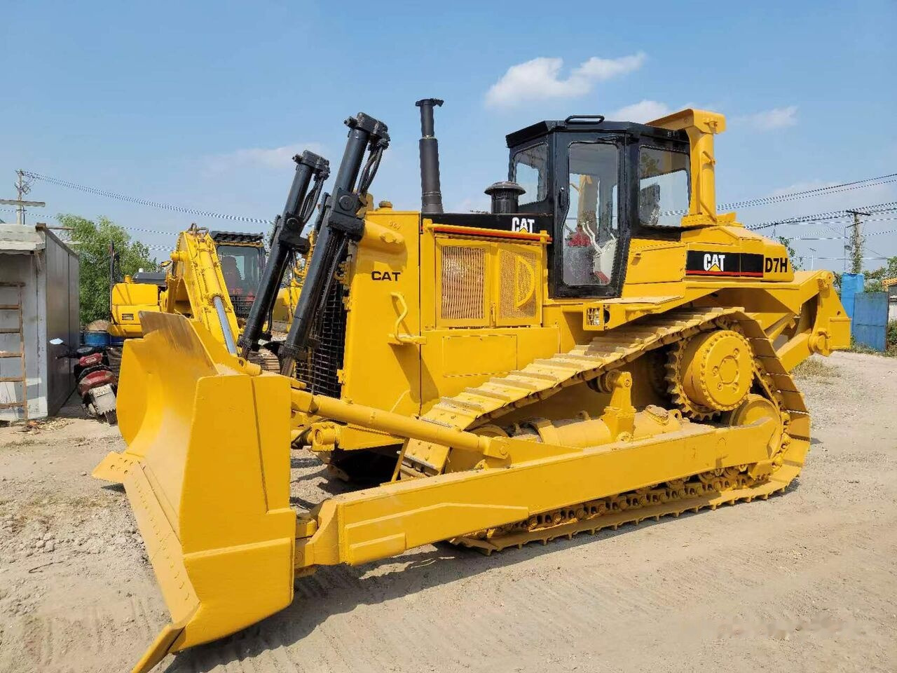 Caterpillar D7H - Bulldozer: photos 4 Caterpillar D7H - Bulldozer: photos 4