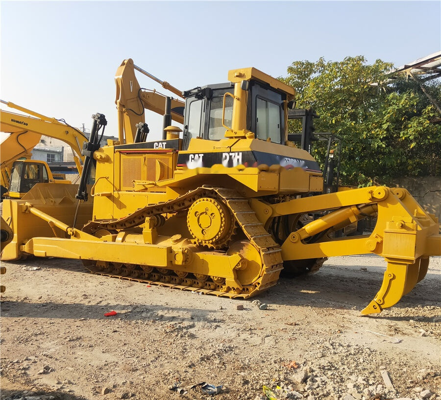 Caterpillar D7H - Bulldozer: photos 1 Caterpillar D7H - Bulldozer: photos 1