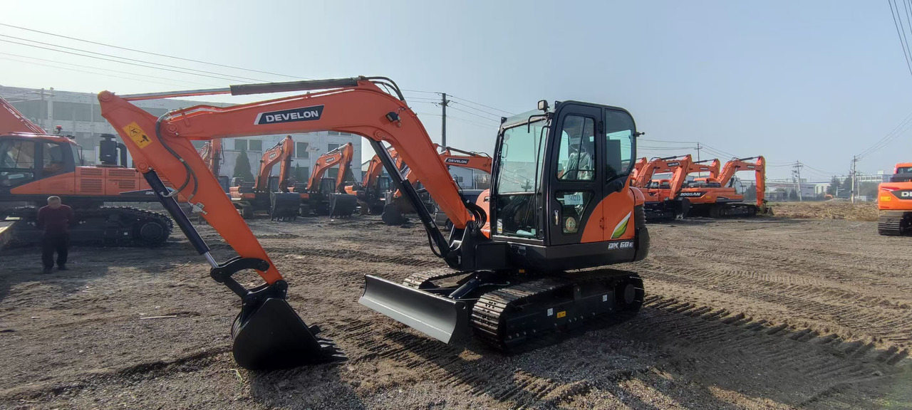 DOOSAN DX60E - Mini pelle: photos 2 DOOSAN DX60E - Mini pelle: photos 2