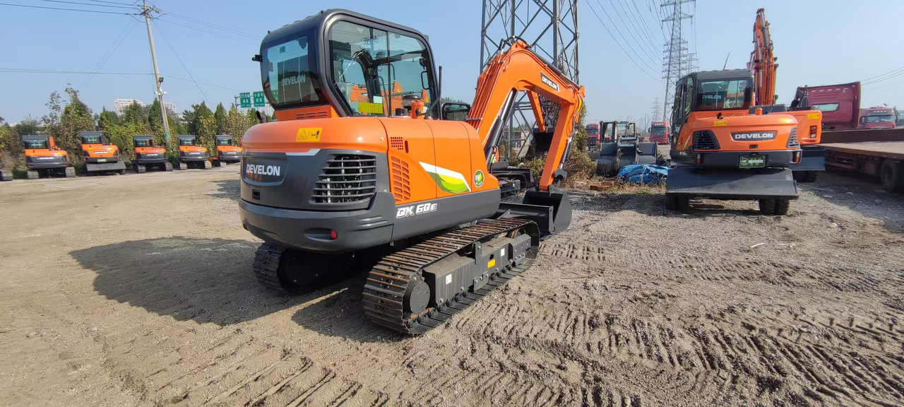 DOOSAN DX60E - Mini pelle: photos 4 DOOSAN DX60E - Mini pelle: photos 4