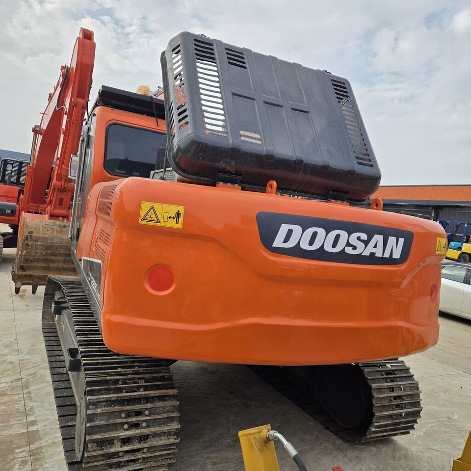 Doosan DX225LC - Pelle sur chenille: photos 2 Doosan DX225LC - Pelle sur chenille: photos 2