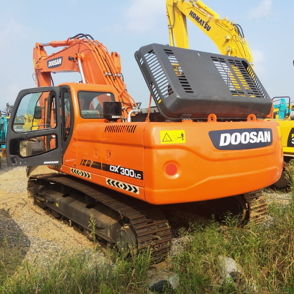 Doosan DX300LC - Pelle sur chenille: photos 1 Doosan DX300LC - Pelle sur chenille: photos 1