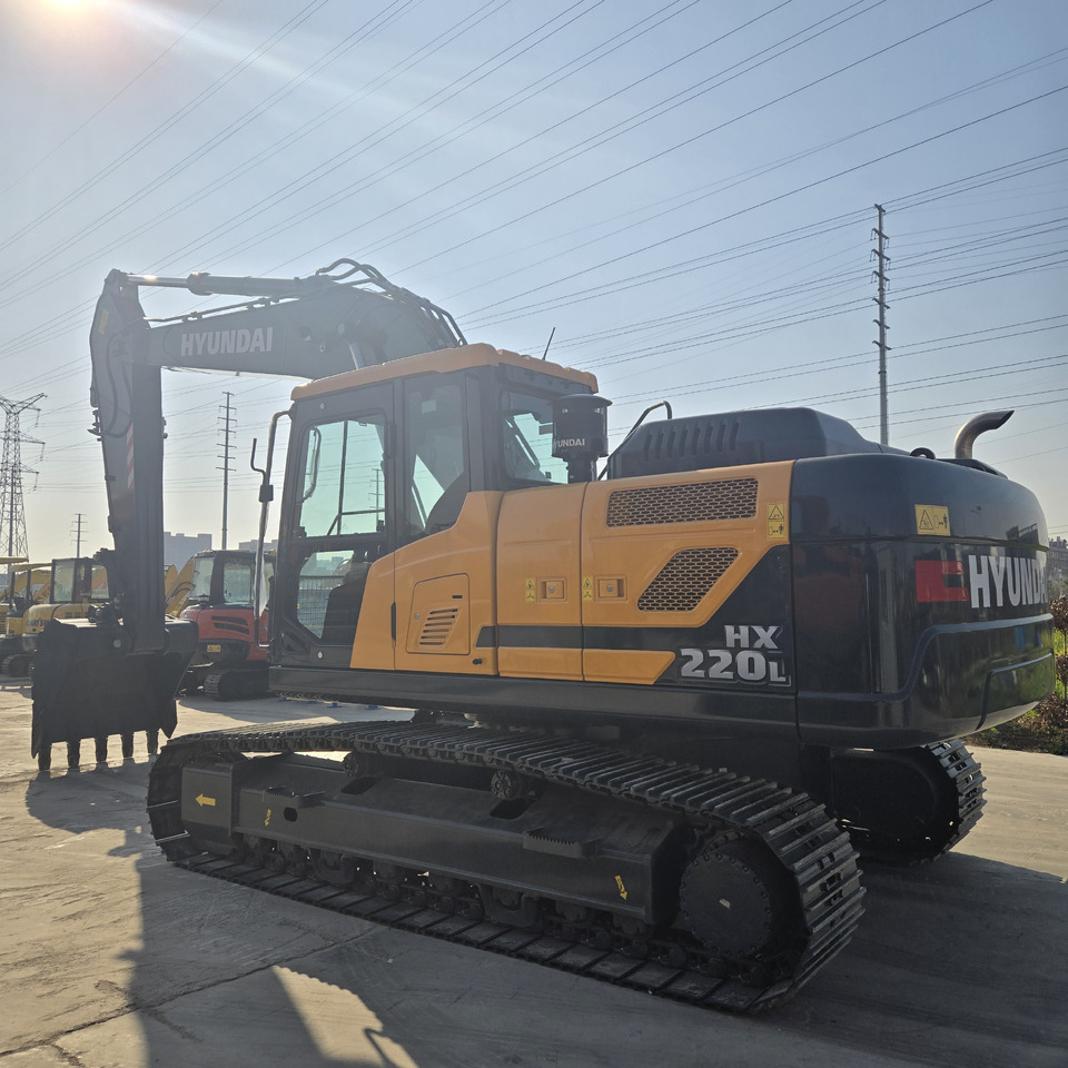 HYUNDAI HX220L - Pelle sur chenille: photos 2 HYUNDAI HX220L - Pelle sur chenille: photos 2
