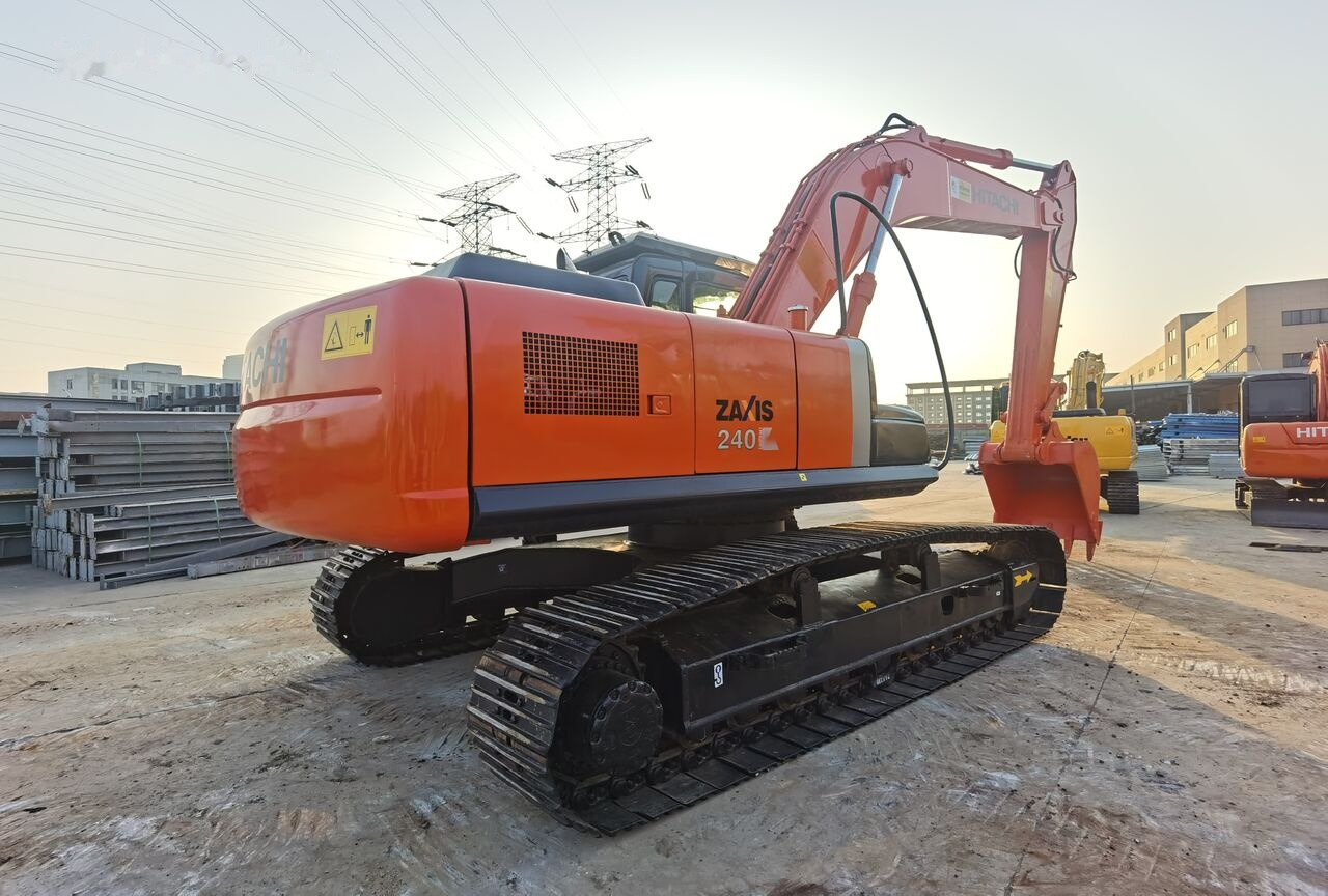 Hitachi ZX240 - Pelle sur chenille: photos 1 Hitachi ZX240 - Pelle sur chenille: photos 1