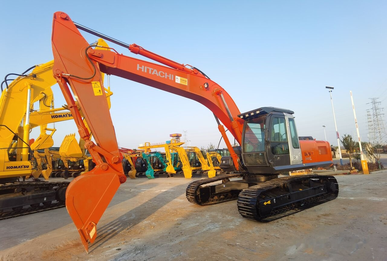 Hitachi ZX240 - Pelle sur chenille: photos 4 Hitachi ZX240 - Pelle sur chenille: photos 4