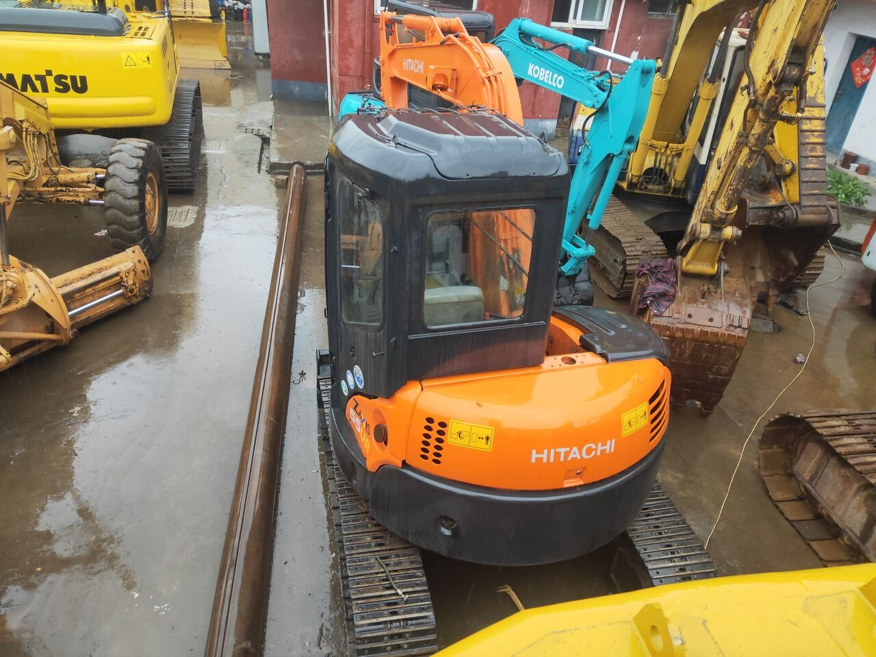 Hitachi ZX55 - Mini pelle: photos 1 Hitachi ZX55 - Mini pelle: photos 1
