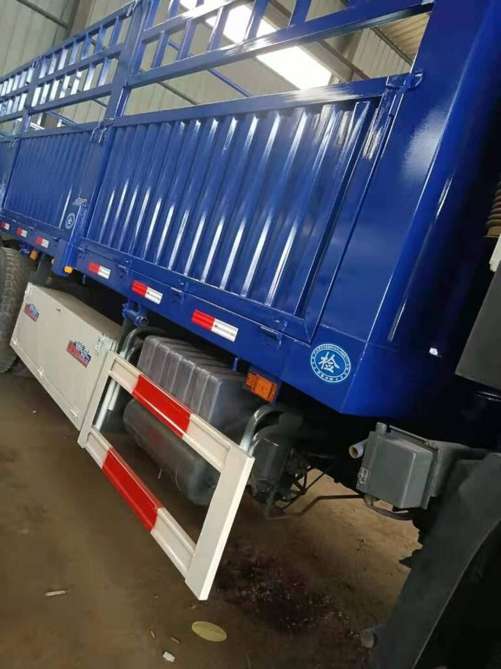 Howo ZZ3257N3647D1 - Camion benne: photos 5 Howo ZZ3257N3647D1 - Camion benne: photos 5