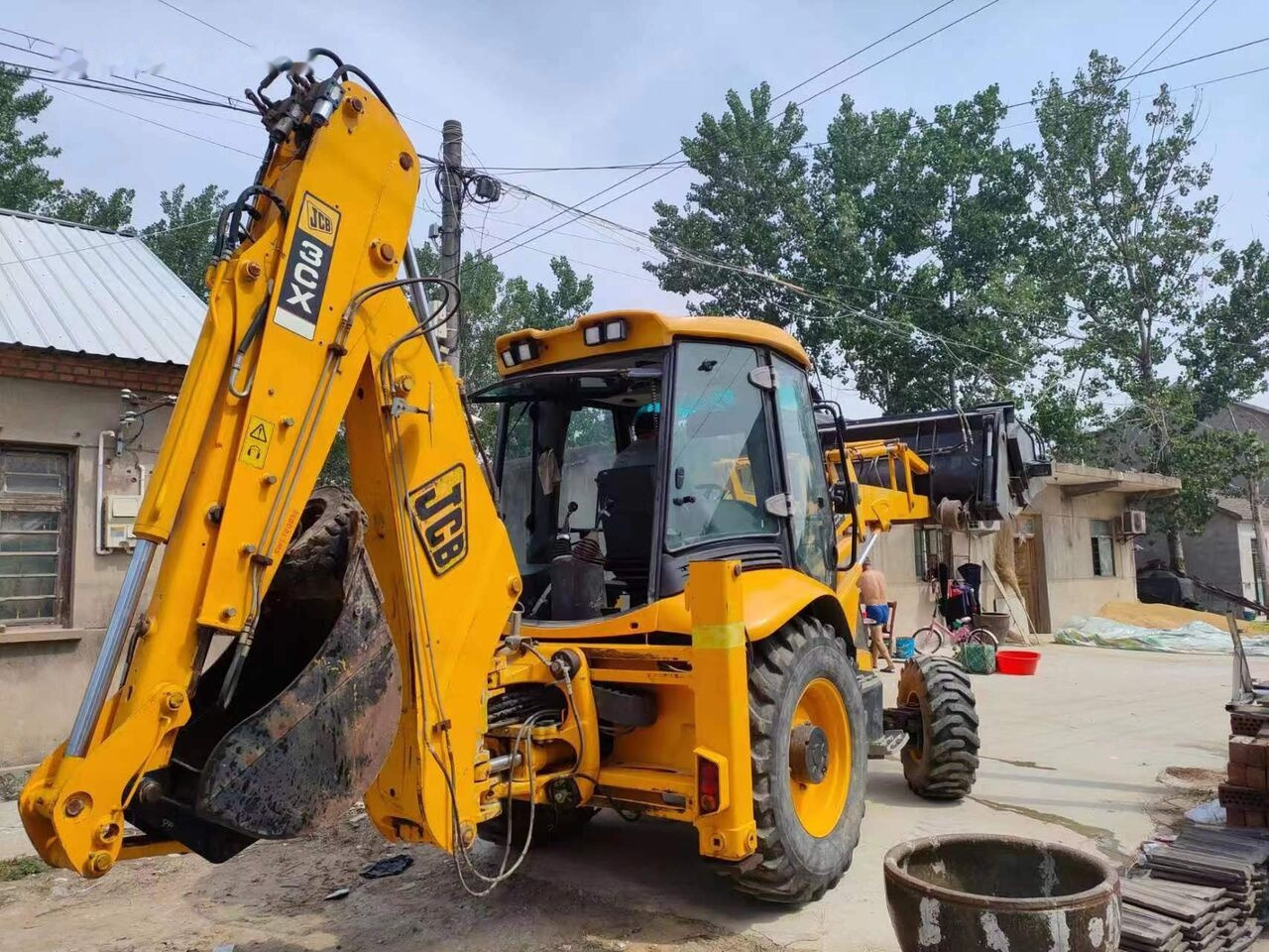 JCB 3CX - Tractopelle: photos 1 JCB 3CX - Tractopelle: photos 1