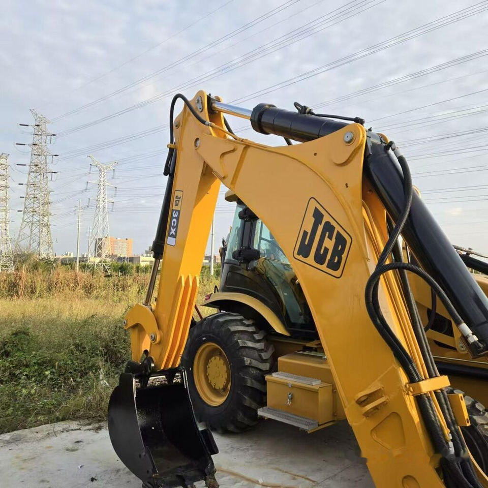 Tractopelle JCB 3CX: photos 6