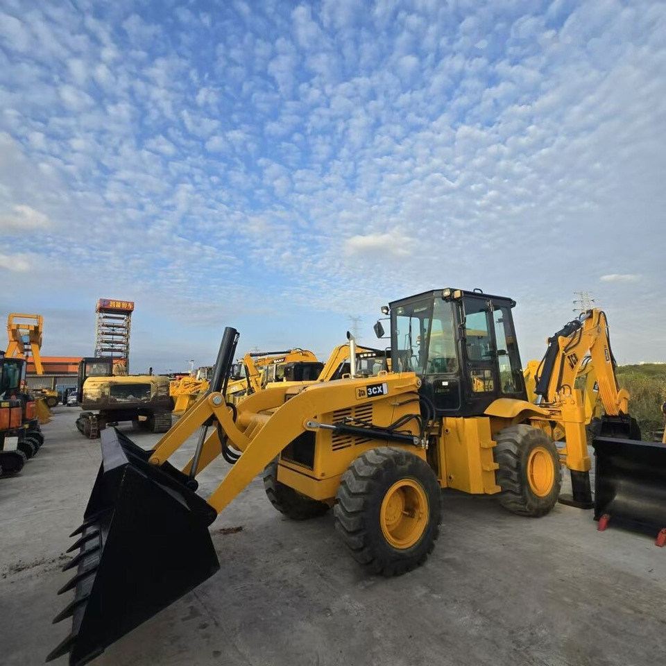 Tractopelle JCB 3CX: photos 7