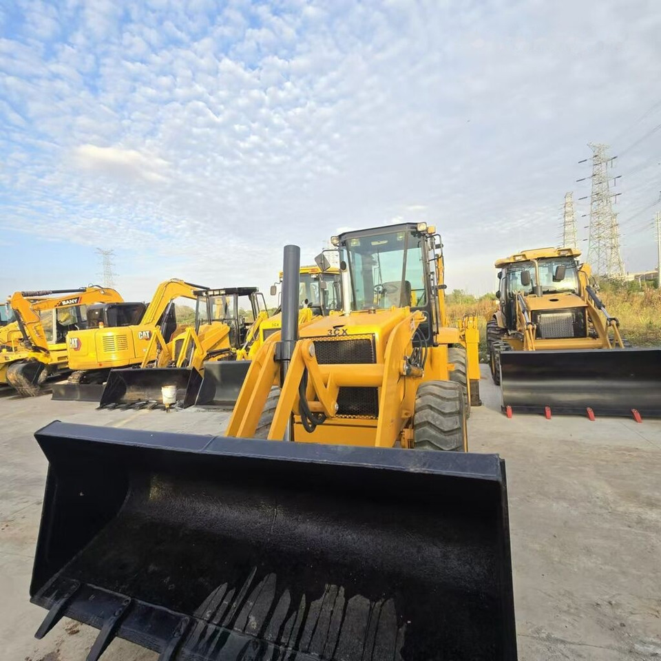 Tractopelle JCB 3CX: photos 8