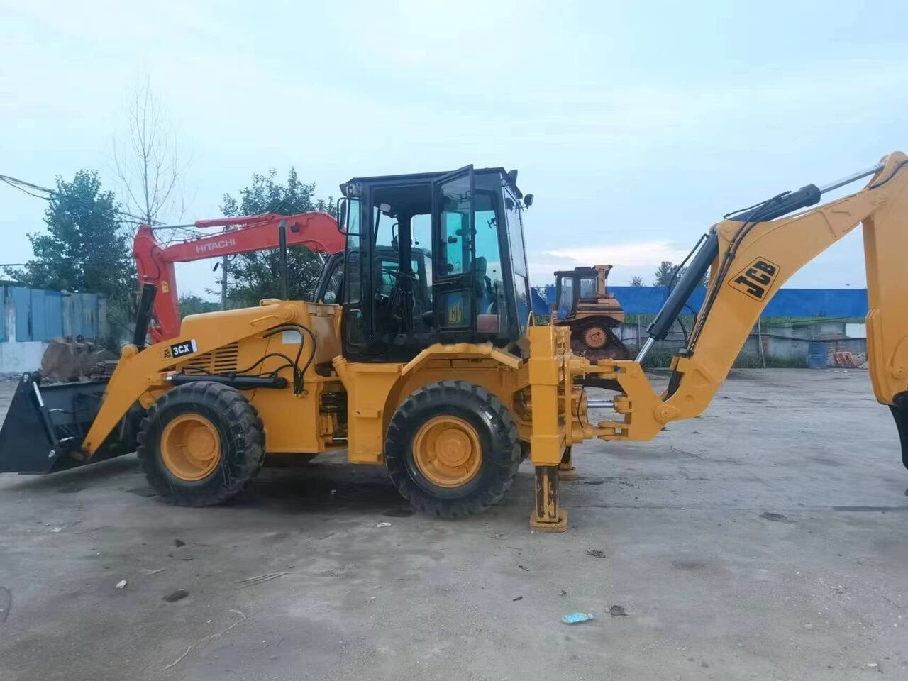JCB 3CX - Tractopelle: photos 3 JCB 3CX - Tractopelle: photos 3