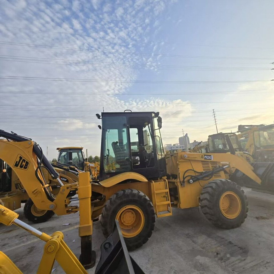 JCB 3CX - Tractopelle: photos 1 JCB 3CX - Tractopelle: photos 1