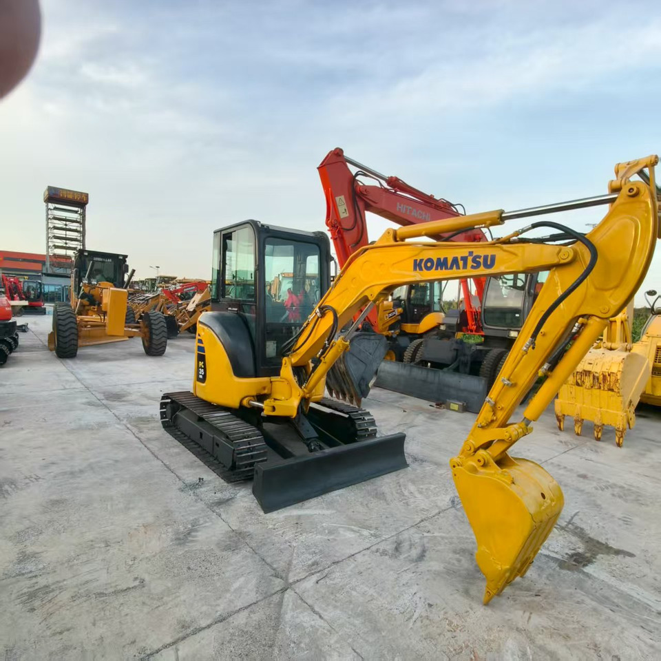 KOMATSU PC35 - Mini pelle: photos 4 KOMATSU PC35 - Mini pelle: photos 4