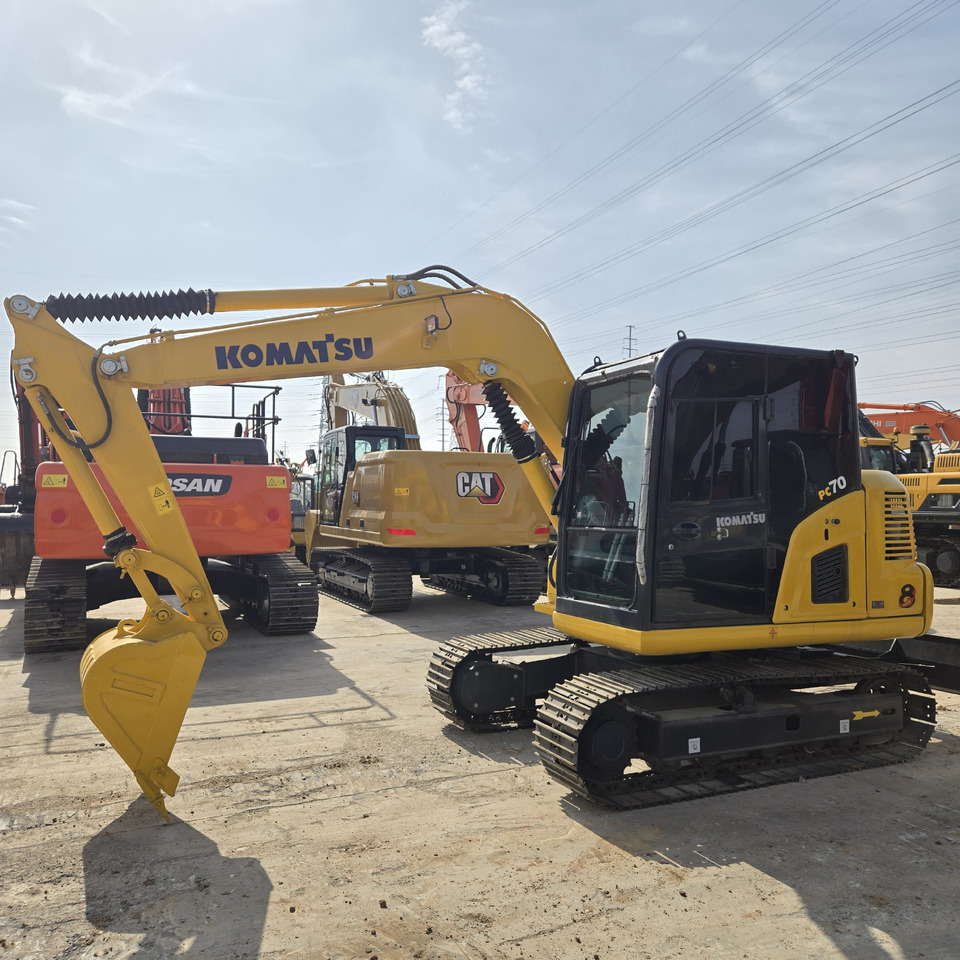 KOMATSU PC70-8 - Mini pelle: photos 3 KOMATSU PC70-8 - Mini pelle: photos 3