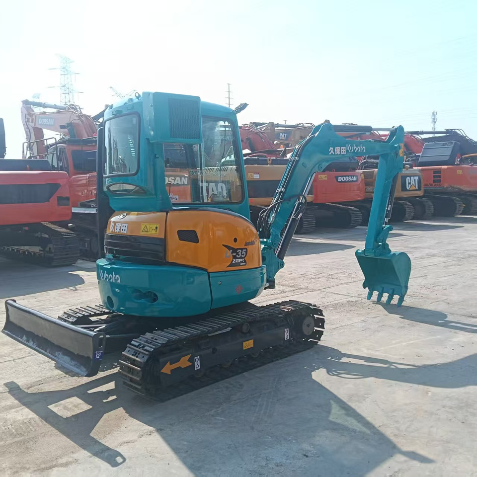 KUBOTA U35 - Mini pelle: photos 1 KUBOTA U35 - Mini pelle: photos 1