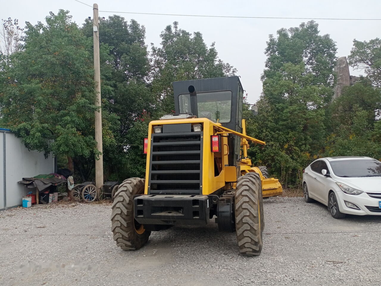 Komatsu GD655 - Niveleuse: photos 1 Komatsu GD655 - Niveleuse: photos 1