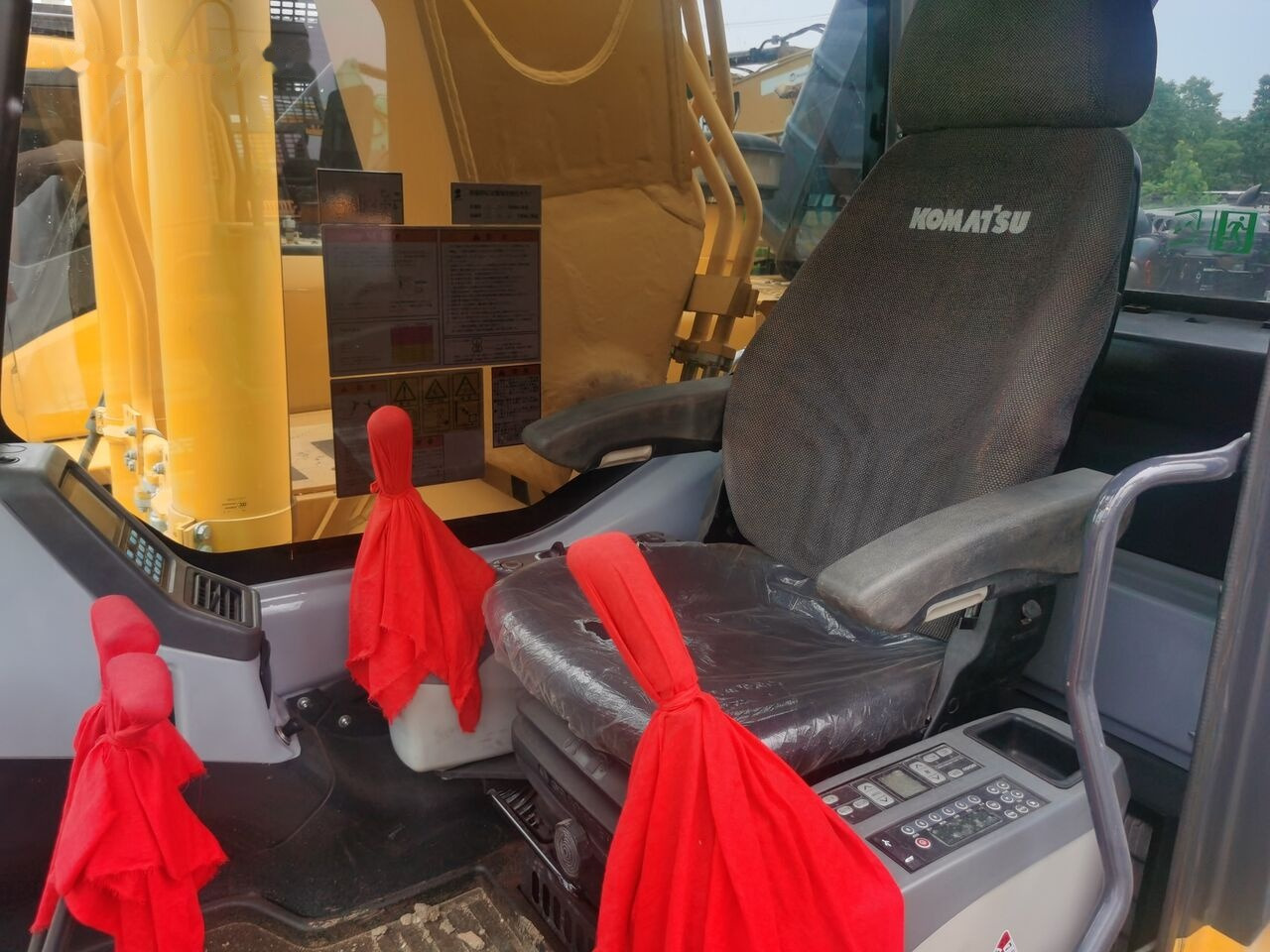 Komatsu PC350 - Pelle sur chenille: photos 4 Komatsu PC350 - Pelle sur chenille: photos 4