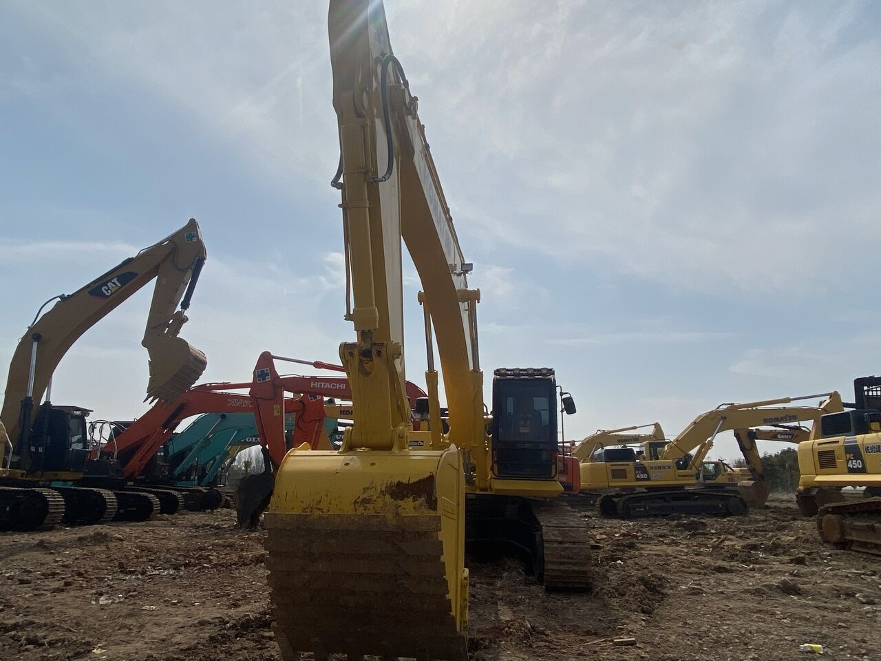 Komatsu PC350 - Pelle sur chenille: photos 4 Komatsu PC350 - Pelle sur chenille: photos 4