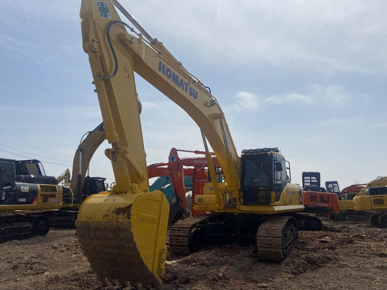 Komatsu PC350 - Pelle sur chenille: photos 1 Komatsu PC350 - Pelle sur chenille: photos 1