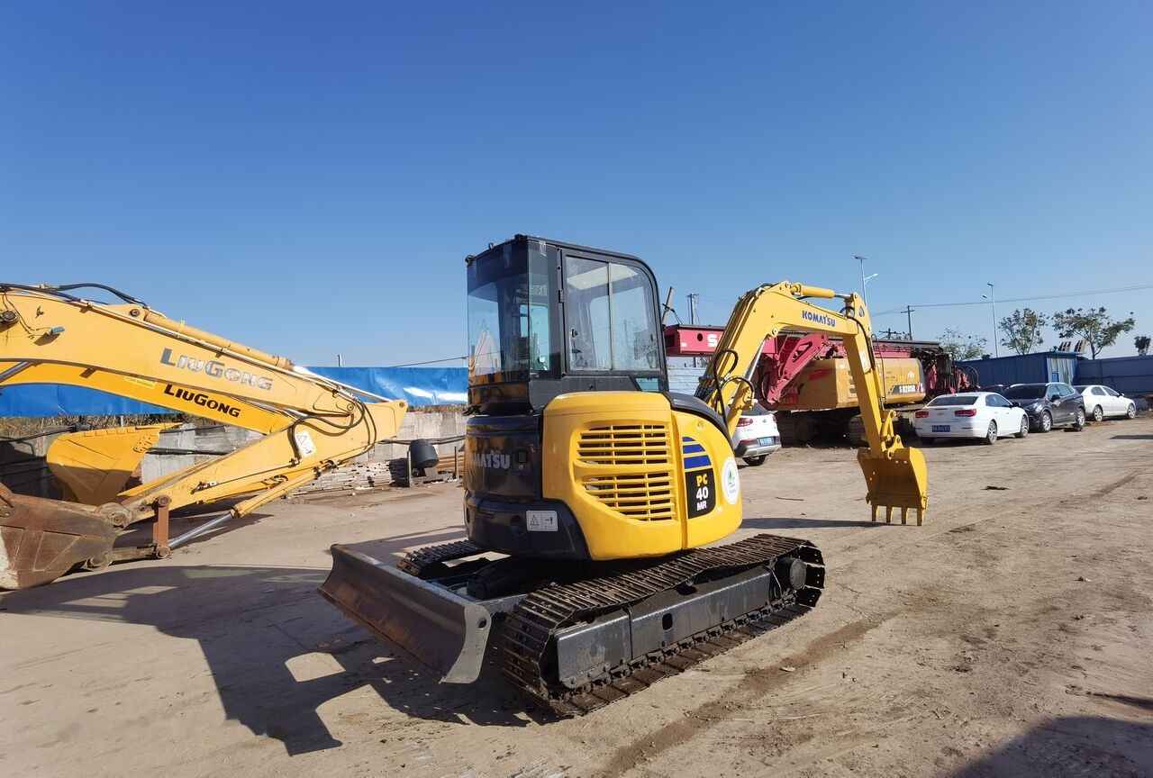 Komatsu PC40 - Mini pelle: photos 1 Komatsu PC40 - Mini pelle: photos 1
