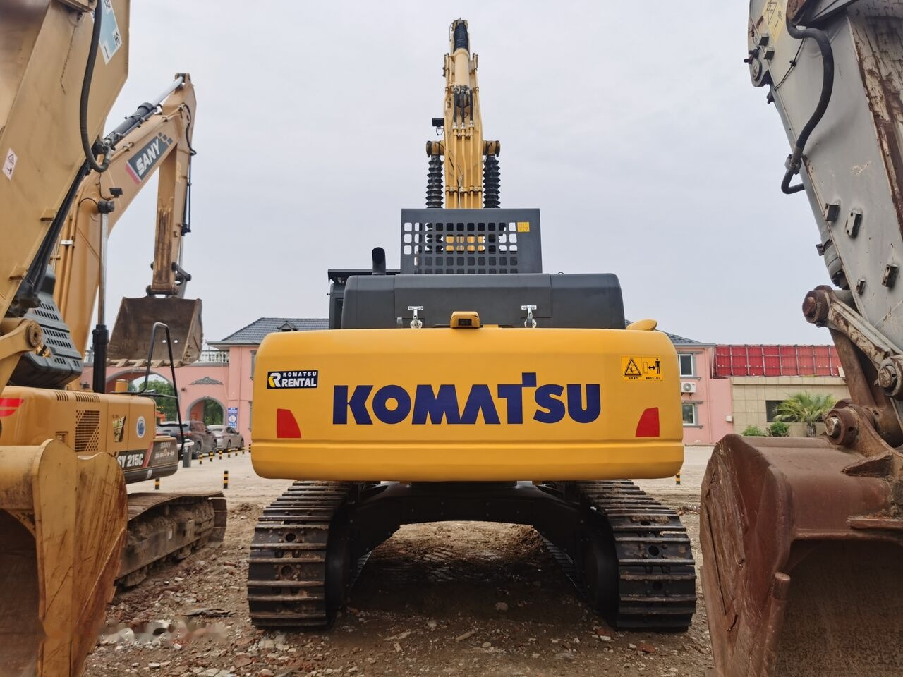 Komatsu PC450-8 - Pelle sur chenille: photos 4 Komatsu PC450-8 - Pelle sur chenille: photos 4