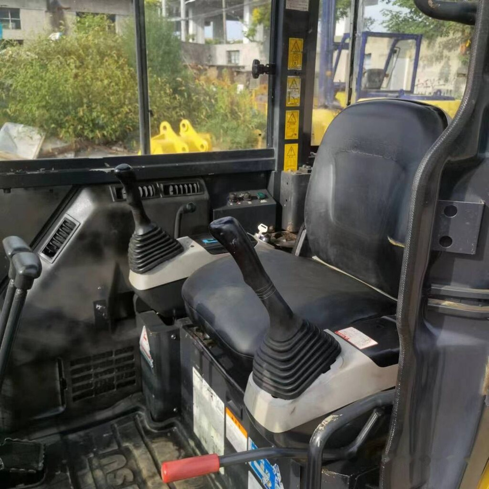 Komatsu PC50MR - Mini pelle: photos 2 Komatsu PC50MR - Mini pelle: photos 2