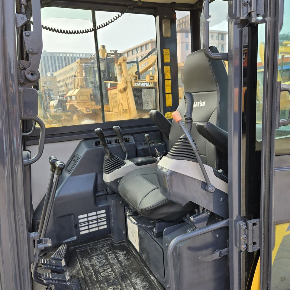 Komatsu PC56 - Mini pelle: photos 4 Komatsu PC56 - Mini pelle: photos 4