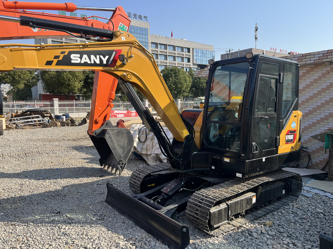 SANY SY60C - Mini pelle: photos 1 SANY SY60C - Mini pelle: photos 1