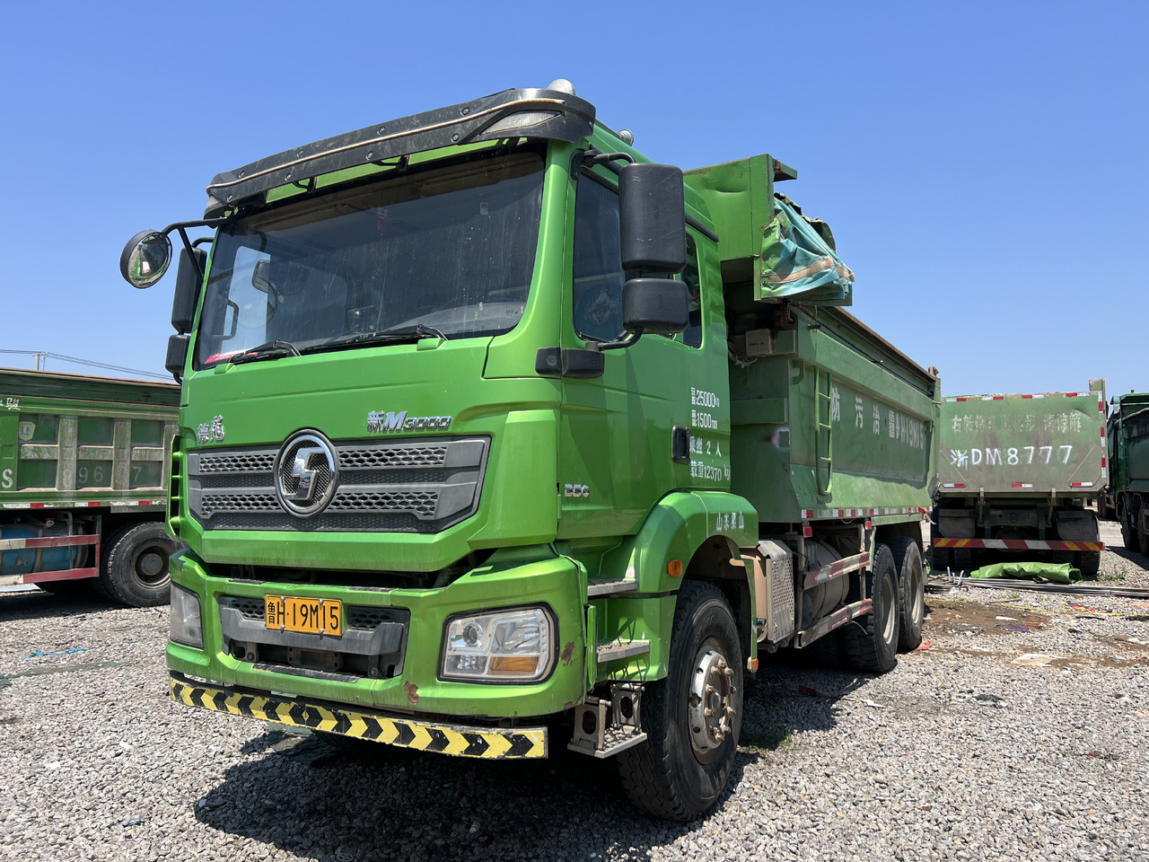 SHACMAN M3000 - Camion benne: photos 2 SHACMAN M3000 - Camion benne: photos 2