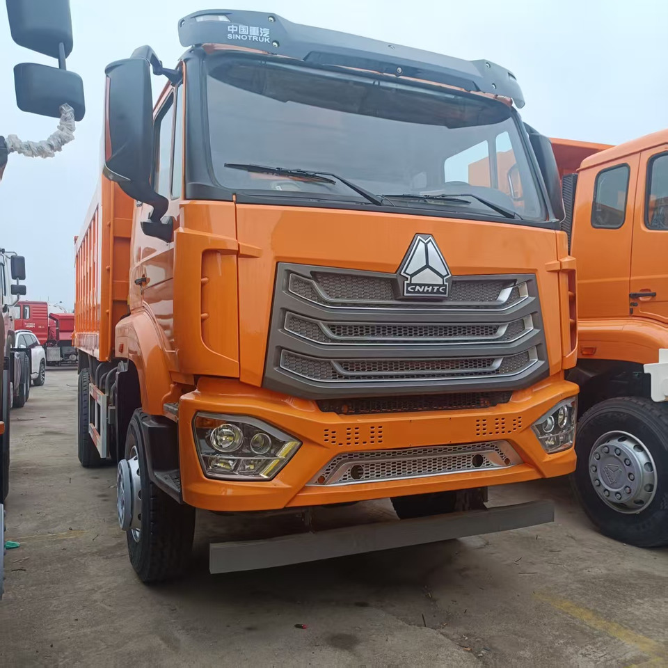SINOTRUK HOHAN 6x4 - Camion benne: photos 2 SINOTRUK HOHAN 6x4 - Camion benne: photos 2