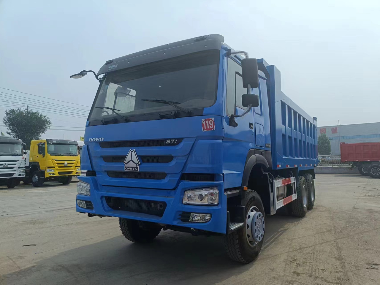 SINOTRUK HOWO 6x4 - Camion benne: photos 1 SINOTRUK HOWO 6x4 - Camion benne: photos 1