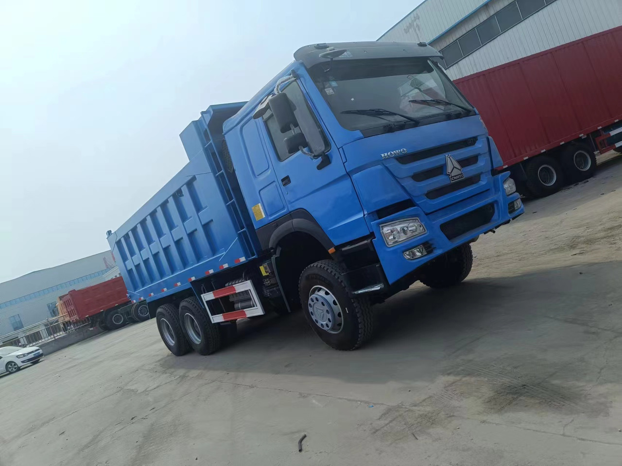 SINOTRUK HOWO 6x4 - Camion benne: photos 2 SINOTRUK HOWO 6x4 - Camion benne: photos 2