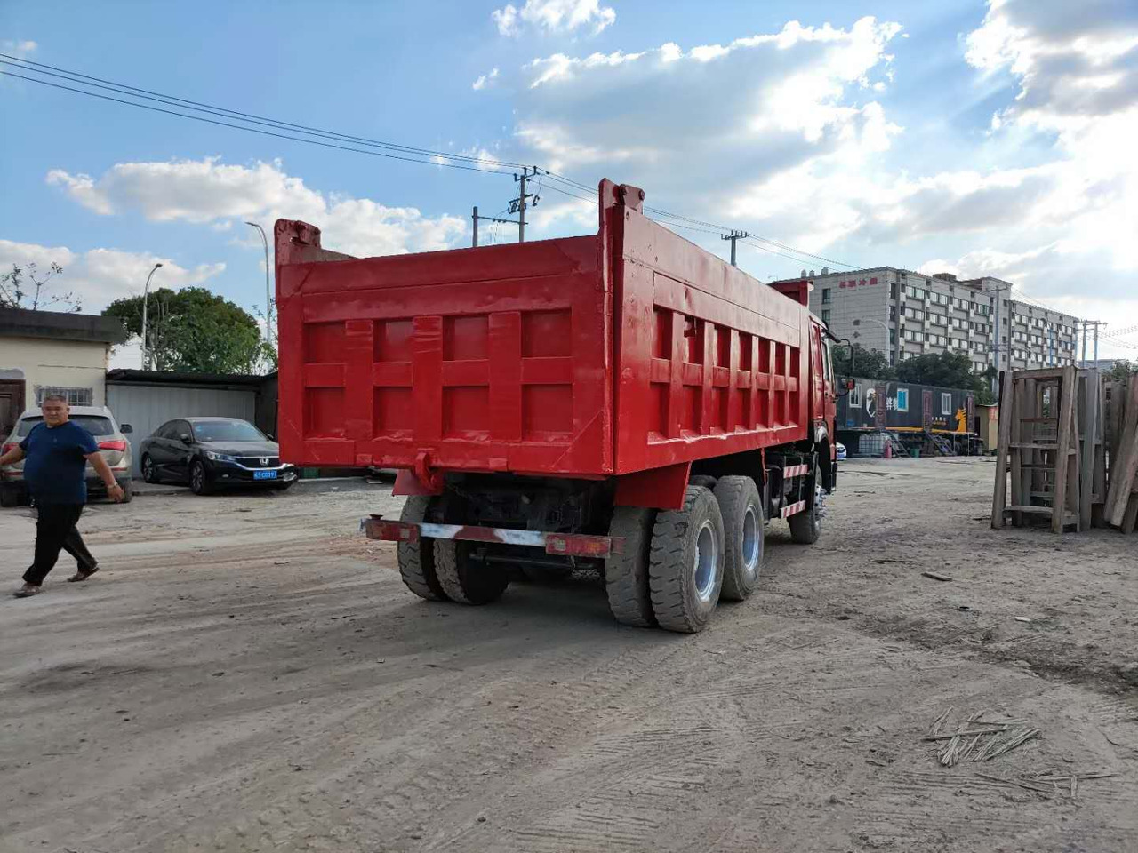 SINOTRUK HOWO 6x4 - Camion benne: photos 4 SINOTRUK HOWO 6x4 - Camion benne: photos 4