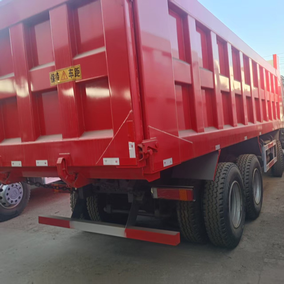 SINOTRUK HOWO 8x4 - Camion benne: photos 5 SINOTRUK HOWO 8x4 - Camion benne: photos 5