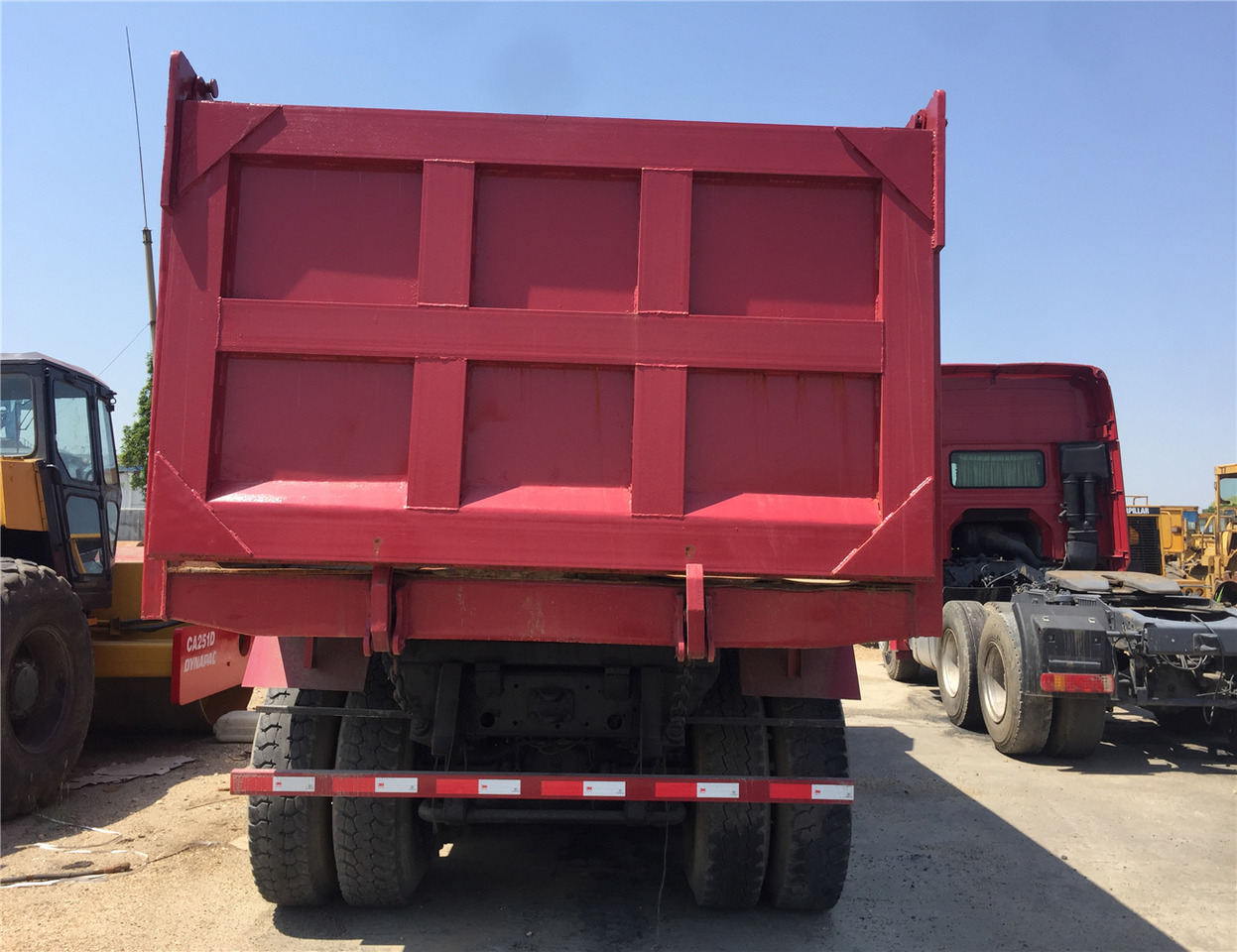SINOTRUK HOWO - Camion benne: photos 4 SINOTRUK HOWO - Camion benne: photos 4