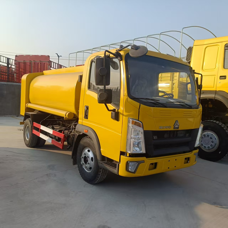 SINOTRUK HOWO - Camion citerne: photos 2 SINOTRUK HOWO - Camion citerne: photos 2