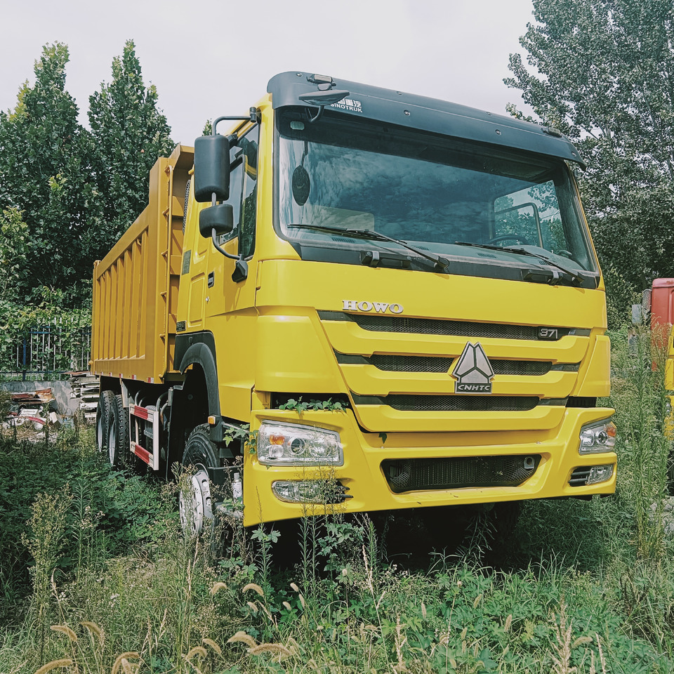 SINOTRUK HOWO - Camion benne: photos 1 SINOTRUK HOWO - Camion benne: photos 1